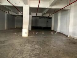 B Central (D12), Warehouse #580084901